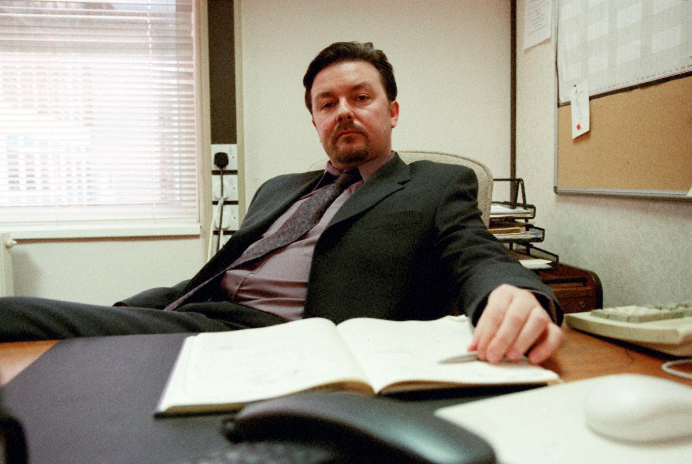 Ricky Gervais En The Office | MovieHaku