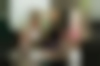 Connie Britton y Juno Temple en Dirty John