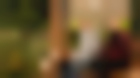 Robbie Amell y Andy Allo en Upload