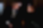 Colin Farrell y Ezra Miller en Fantastic Beasts and Where to Find Them