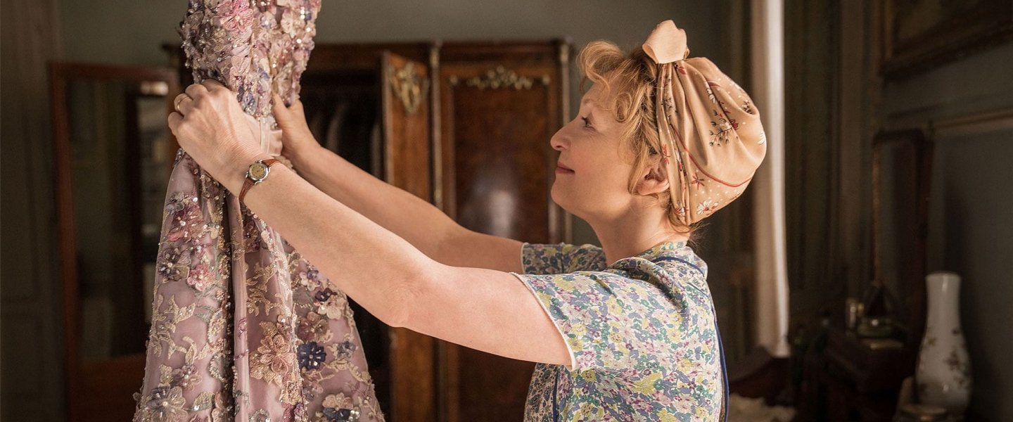 Trailer de Mrs. Harris Goes to Paris